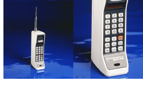 2. Motorola DynaTAC 8000X -