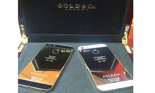 worlds-first-24-karat-gold-plated-iphone-5-shot-1