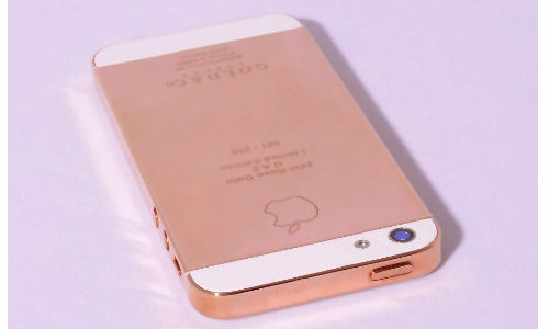 worlds-first-24-karat-gold-plated-iphone-5-shot-10