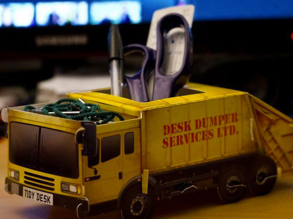 Desk Dumper