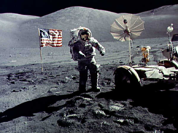 ಚಂದ್ರನ ಮೇಲೆ ಮಾನವರು ( Moon Landing)