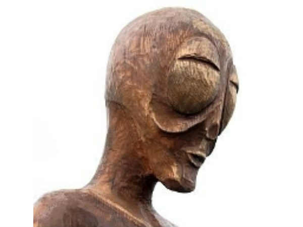 ದಿ ಎಂ-ಟ್ರಿಯಾಂಗಲ್, ರಷ್ಯಾ