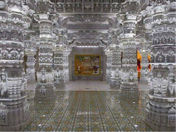 ಸುಂದರ ಕೆತ್ತನೆಗಳು