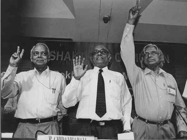 ಇಂದಿರಾ ಗಾಂಧಿ 13ನೇ ಪ್ರಶಸ್ತಿ