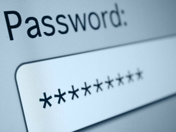 ನಿಮ್ಮ ಸ್ಮಾರ್ಟ್‍ಫೋನನ್ನು  ಹ್ಯಾಕ್ ಆಗುವುದರಿಂದ ತಪ್ಪಿಸಿಕೊಳ್ಳಲು ಇಲ್ಲಿವೆ 5 ತಂತ