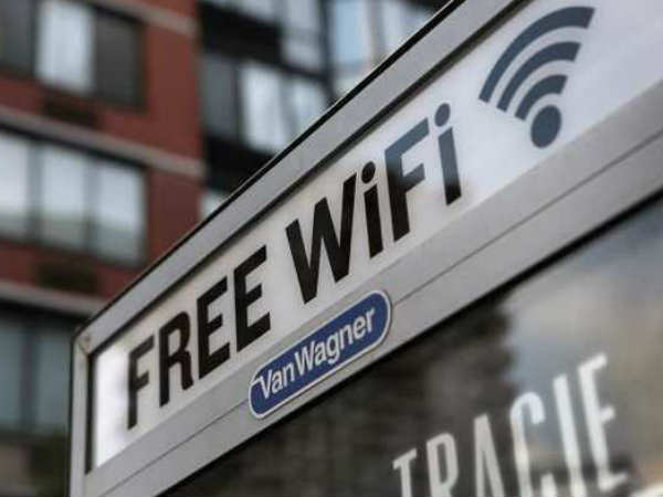 ನಿಮ್ಮ ಸ್ಮಾರ್ಟ್‍ಫೋನನ್ನು  ಹ್ಯಾಕ್ ಆಗುವುದರಿಂದ ತಪ್ಪಿಸಿಕೊಳ್ಳಲು ಇಲ್ಲಿವೆ 5 ತಂತ