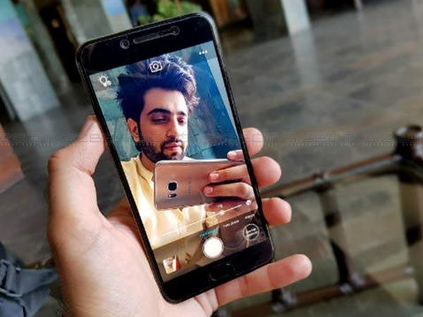 20MP ಸೆಲ್ಫಿ ಕ್ಯಾಮೆರಾ -ಸೆಲ್ಫಿ ಪ್ರೇಮಿಗಳಿಗೆ ಖುಷ್