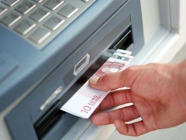 ಆಧಾರ್ ಕಾರ್ಡ್ ಆಧಾರಿತ ಎಟಿಎಂ ಲಾಂಚ್: ATM ಬಳಸಲು ಆಧಾರ್ ಕಾರ್ಡ್ ಸಾಕು! ಆಧಾರ್ ಕಾರ್ಡ್ ಆಧಾರಿತ ಎಟಿಎಂ ಲಾಂಚ್: ATM ಬಳಸಲು ಆಧಾರ್ ಕಾರ್ಡ್ ಸಾಕು!
