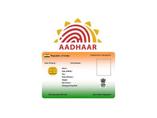 ಆಧಾರ್ ಕಾರ್ಡ್ ಆಧಾರಿತ ಹಣ ಪಾವತಿ ಸಿಸ್ಟಮ್ ಶೀಘ್ರದಲ್ಲಿ: UIDAI