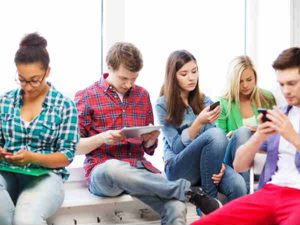 ಭಾರತದ ಶೇ.83ರಷ್ಟು ಜನರು ಸ್ಮಾರ್ಟ್‌ಫೋನ್ ಬಳಕೆದಾರರಲ್ಲ!!