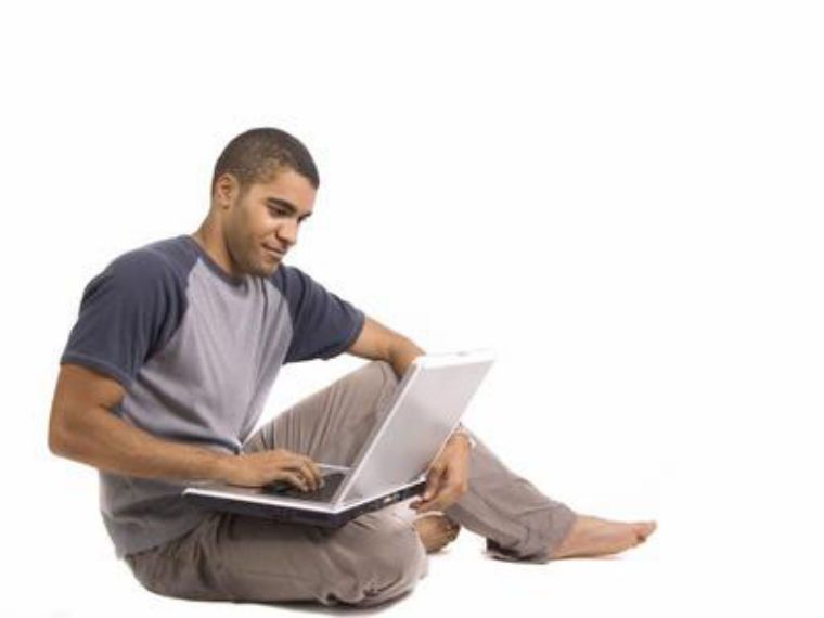 ತೊಡೆಯಮೇಲೆ ಲ್ಯಾಪ್‌ಟಾಪ್ ಬಳಕೆ ಬಗ್ಗೆ ನಿಮಗೆಷ್ಟು ಗೊತ್ತು? ಸ್ವಲ್ಪ ಎಚ್ಚರವಿರಲಿ!!