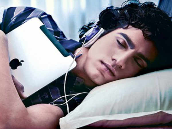 ನಿಮಗೆ ಗೊತ್ತಾ? ಮೊಬೈಲ್ ಇಯರ್ಫೋನ್ ಬಳಕೆ ಆರೋಗ್ಯಕ್ಕೆ ಒಳ್ಳೆಯದು!! ನಿಮಗೆ ಗೊತ್ತಾ? ಮೊಬೈಲ್ ಇಯರ್ಫೋನ್ ಬಳಕೆ ಆರೋಗ್ಯಕ್ಕೆ ಒಳ್ಳೆಯದು!!