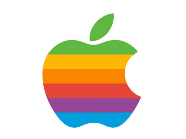 ಈ ಹಳೇಯ ಆಪಲ್ ಶೂಗೆ ಐಪೋನಿಗಿಂತಲೂ ಹೆಚ್ಚು ಬೆಲೆ..!!!