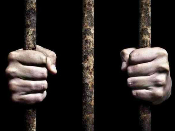 ಫೇಸ್‌ಬುಕ್‌ನಲ್ಲಿ ಕಾಮೆಂಟ್ ಮಾಡಿದ್ದಕ್ಕೆ 42 ದಿನ ಜೈಲು!!