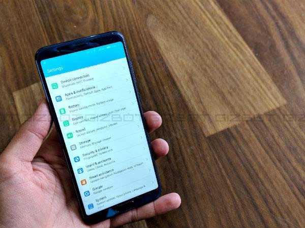 EMUI 8.0 ಹೆಚ್ಚು ಫೀಚರ್ ಹೊಂದಿದ್ದರೂ ಸ್ಟಾಕ್ ಆಂಡ್ರಾಯ್ಡ್ ನಷ್ಟು ಬಳಕೆದಾರ ಸ್ನೇಹಿಯಾಗಿಲ್ಲ