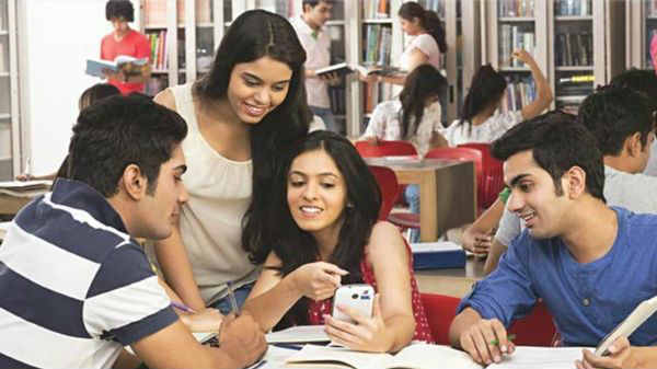 ಪಿ.ಯು ಕಾಲೇಜುಗಳಲ್ಲಿ ಮೊಬೈಲ್‌ ಬಳಕೆ ಬ್ಯಾನ್? 