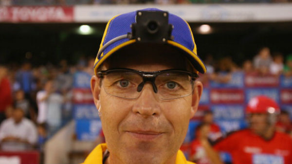 14. ಅಂಪೈರ್ ಕ್ಯಾಮ್ Umpire cam