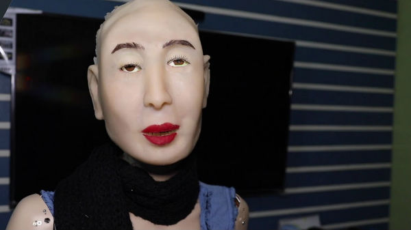 'ರಶ್ಮಿ' ಎಂಬ ಭಾರತೀಯ ರೋಬೋ ನಿರ್ಮಾಣ..'ಸೋಫಿಯಾ'ಗೆ ಸೆಡ್ಡು!! 