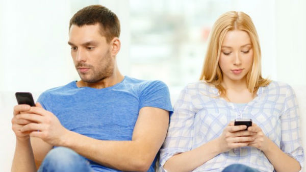 ಯಾವಾಗ್ಲೂ ಮೊಬೈಲ್‌ನಲ್ಲೇ ಮುಳುಗಿರುವವರಿಗೆ ಮತ್ತೊಂದು ಎಚ್ಚರಿಕೆ ಗಂಟೆ!! 