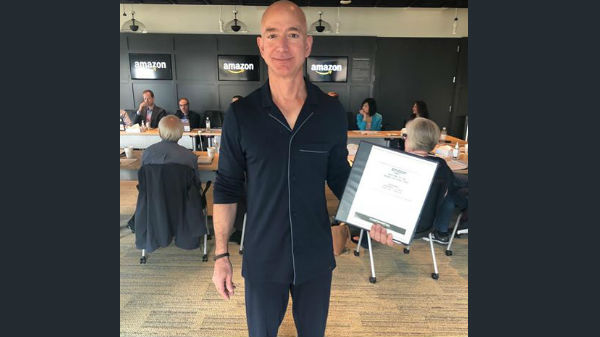 ಕಚೇರಿಗೆ ಪೈಜಾಮದಲ್ಲೇ ತೆರಳಿದ ವಿಶ್ವದ ಶ್ರೀಮಂತ ವ್ಯಕ್ತಿ!..ಏಕೆ ಗೊತ್ತಾ? 