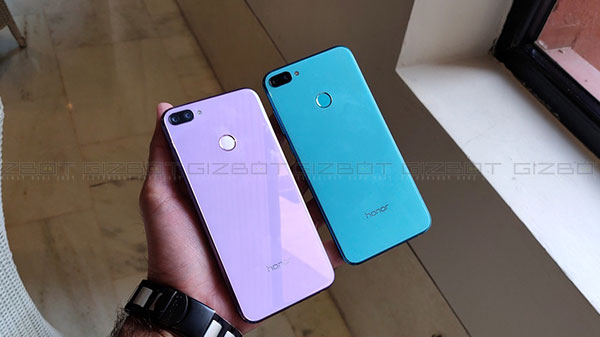 2018ರ ಮೊಸ್ಟ್ ಸ್ಟೈಲಿಶ್ ಸ್ಮಾರ್ಟ್‌ಫೋನ್‌ ಕೊಳ್ಳಲೇಬೇಕು ಎನ್ನುವುದಕ್ಕೆ ಕಾರಣ..?