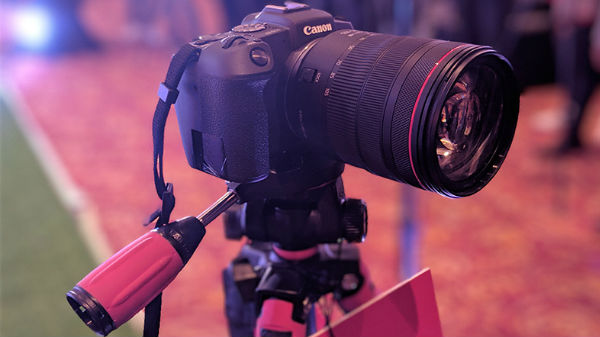 'ಕೆನಾನ್' ಹೊಸ 'ಮಿರರ್‌ ಲೆಸ್ಸ್ EOS RP'  ಕ್ಯಾಮೆರಾ ಲಾಂಚ್.!