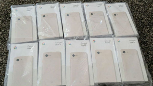 ಮೊಬೈಲ್ ಚೆನ್ನಾಗಿಲ್ಲ ಎಂದ ಈತನಿಗೆ 'ಗೂಗಲ್' ನೀಡಿದ್ದು 10 'ಪಿಕ್ಸೆಲ್' ಪೋನ್‌ಗಳು!