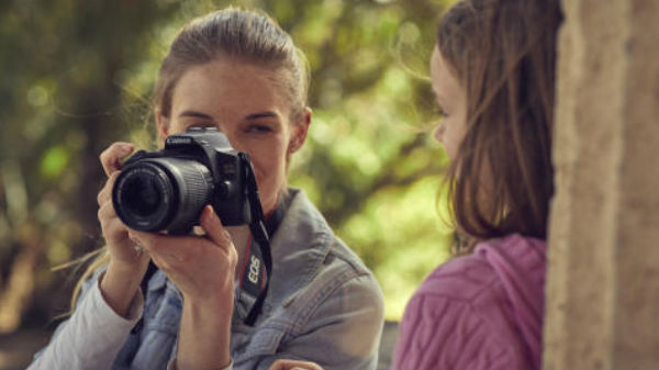 ಕೆನಾನ್‌ನಿಂದ ಬಜೆಟ್‌ ದರದ ಹೊಸ DSLR ಕ್ಯಾಮೆರಾ ಲಾಂಚ್!