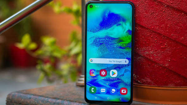 ಗ್ರಾಹಕ ಸ್ನೇಹಿ ಬೆಲೆಯಲ್ಲಿ ಗಮನ ಸೆಳೆದ ಬೆಸ್ಟ್‌ ಸ್ಮಾರ್ಟ್‌ಫೋನ್‌ಗಳು!