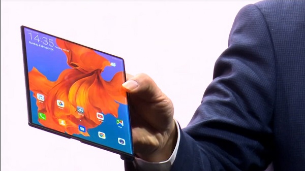 ಟ್ಯಾಬ್ಲೆಟ್ ಕಾಲಕ್ಕೆ ಅಂತ್ಯ ಹಾಡಿದ ಸ್ಮಾರ್ಟ್‌ಫೋನ್!