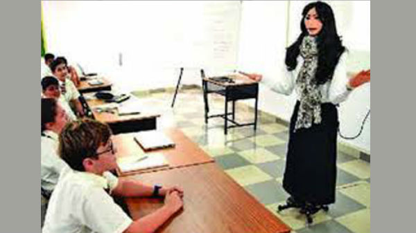 ಬೆಂಗಳೂರಿನ ಶಾಲೆಯೊಂದರಲ್ಲಿ ಟೀಚರ್‌ ಆದ 'ರೋಬೋಟ್‌'!