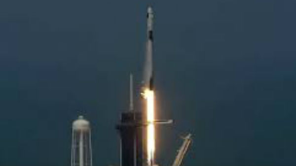 ದಾಖಲೆ ಬರೆದ ಸ್ಪೇಸ್‌ ಎಕ್ಸ್‌;  ಗಗನಯಾತ್ರಿಗಳನ್ನು ಹೊತ್ತ ರಾಕೆಟ್ ಯಶಸ್ವಿ ಉಡಾವಣೆ