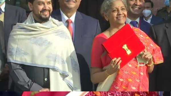 ಬ್ರೀಫ್ ಕೇಸ್ ಸಂಪ್ರದಾಯಕ್ಕೆ ಬ್ರೇಕ್; ಡಿಜಿಟಲ್‌ ಬಜೆಟ್‌ಗೆ ಮುನ್ನುಡಿ!