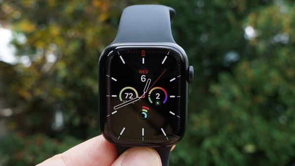 ಇನ್ನೇನು ಸಾವಿಗೀಡಾಗಬೇಕಾದ ವ್ಯಕ್ತಿಯ ಜೀವ ಉಳಿಸಿದ ಆಪಲ್‌ ವಾಚ್‌; ಅದೇಗೆ ಅಂತೀರಾ!?