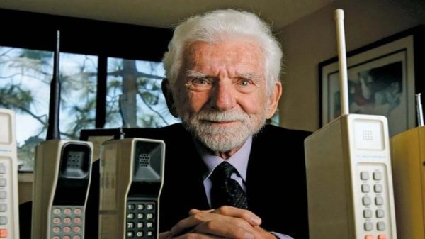 ಮೊಬೈಲ್‌ ಫೋನ್‌ ಕಂಡುಹಿಡಿದವರೆ ಮೊಬೈಲ್‌ ಫೋನ್‌ ಬಳಕೆಯ ಬಗ್ಗೆ ಹೇಳಿದ್ದೇನು?