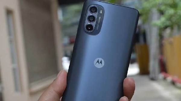 ಇತ್ತೀಚಿಗೆ ಭಾರೀ ಬೆಲೆ ಇಳಿಕೆ ಕಂಡ ಸ್ಮಾರ್ಟ್‌ಫೋನ್‌ಗಳ ಲಿಸ್ಟ್‌ ಇಲ್ಲಿದೆ!