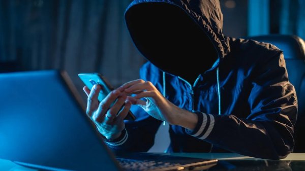 ಬೆಂಗಳೂರು ಐಟಿ ಕಂಪೆನಿಯ ಟೆಕ್ಕಿಗೆ 12.85 ಲಕ್ಷ ರೂ ಯಾಮಾರಿಸಿದ ವಂಚಕರು! 