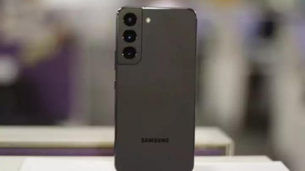 ಸ್ಯಾಮ್ಸಂಗ್ ಗ್ಯಾಲಕ್ಸಿ S22 5G ಫೋನ್ಗೆ ಈ ಸೈಟ್ನಲ್ಲಿ ಭಾರೀ ಡಿಸ್ಕೌಂಟ್! ಸ್ಯಾಮ್ಸಂಗ್ ಗ್ಯಾಲಕ್ಸಿ S22 5G ಫೋನ್ಗೆ ಈ ಸೈಟ್ನಲ್ಲಿ ಭಾರೀ ಡಿಸ್ಕೌಂಟ್!