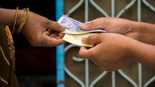 ಕರ್ನಾಟಕ ಚುನಾವಣೆ 2023: cVIGIL ಆಪ್ ಮೂಲಕ ದಾಖಲಾದ ದೂರುಗಳೆಷ್ಟು ಗೊತ್ತಾ!? ಕರ್ನಾಟಕ ಚುನಾವಣೆ 2023: cVIGIL ಆಪ್ ಮೂಲಕ ದಾಖಲಾದ ದೂರುಗಳೆಷ್ಟು ಗೊತ್ತಾ!?