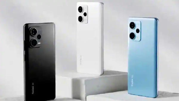 ಸದ್ಯ ಟ್ರೆಂಡಿಂಗ್‌ನಲ್ಲಿ ಕಾಣಿಸಿಕೊಂಡ ಸ್ಮಾರ್ಟ್‌ಫೋನ್‌ಗಳು ಇವೇ ನೋಡಿ!