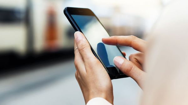 ಮೊಬೈಲ್‌ನಲ್ಲಿ ಇಂಟರ್‌ನೆಟ್‌ ಡೇಟಾ ಬೇಗ ಖಾಲಿಯಾಗ್ತಾ ಇದ್ದರೆ ಕೂಡಲೇ ಹೀಗೆ ಮಾಡಿ!