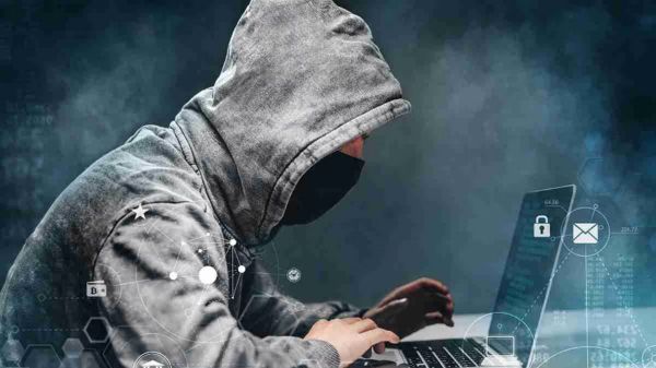 ಆನ್‌ಲೈನ್‌ನಲ್ಲಿ ಫುಡ್‌ ಆರ್ಡರ್‌ ಮಾಡಲು ಹೋಗಿ ಭಾರೀ ಹಣ ಕಳೆದುಕೊಂಡ ಮಹಿಳೆ! 