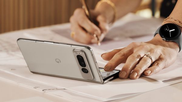 ಬಂದೇ ಬಿಡ್ತು ಗೂಗಲ್‌ ಪಿಕ್ಸಲ್‌ ಫೋಲ್ಡ್‌ ಫೋನ್‌!..ಜಬರ್ದಸ್ತ್ ಫೀಚರ್ಸ್‌!