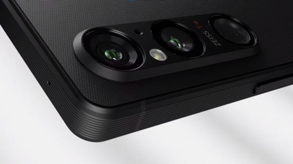 ಟೆಕ್‌ ವಲಯದಲ್ಲಿ ಹೊಸ ಫೋನ್‌ನೊಂದಿಗೆ ಬಿರುಗಾಳಿ ಎಬ್ಬಿಸಿದ ಸೋನಿ ಕಂಪೆನಿ!