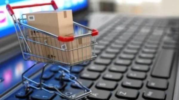 ಐದು ಸಾವಿರಕ್ಕೆ ಐಫೋನ್ ಮಾರುತ್ತಿದ್ದ ಗ್ಯಾಂಗ್ ಈಗ ಕಂಬಿ ಹಿಂದೆ... ಐದು ಸಾವಿರಕ್ಕೆ ಐಫೋನ್ ಮಾರುತ್ತಿದ್ದ ಗ್ಯಾಂಗ್ ಈಗ ಕಂಬಿ ಹಿಂದೆ...