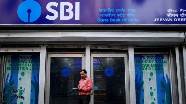 SBI ಬ್ಯಾಂಕ್‌ನಲ್ಲಿ ಅಕೌಂಟ್‌ ಇದೀಯಾ?  ತಕ್ಷಣವೇ ಬ್ಯಾಲೆನ್ಸ್‌ ಚೆಕ್‌ ಮಾಡಿ!