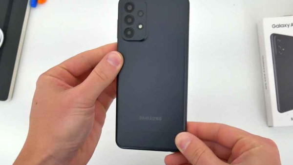 ಸ್ಯಾಮ್‌ಸಂಗ್‌ ಫೋನ್‌ ಖರೀದಿಸುವ ಗ್ರಾಹಕರೇ, ಈ ಡಿಸ್ಕೌಂಟ್‌ ಕಳ್ಕೋಬೇಡಿ!