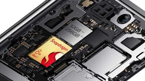 ಒಪ್ಪೋ ರೆನೊ10 ಪ್ರೊ+ ಟೆಲಿಫೋಟೋ ಕ್ಯಾಮೆರಾ, ಪರ್ಫಾರ್ಮೆನ್ಸ್‌ನಿಂದ ಗಮನ ಸೆಳೆದಿದೆ