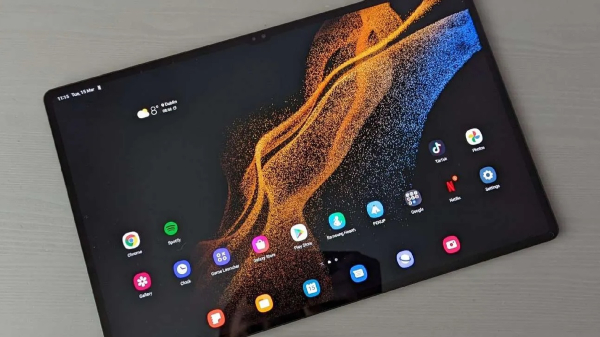 ಸ್ಯಾಮ್‌ಸಂಗ್‌ ಗ್ಯಾಲಕ್ಸಿ ಟ್ಯಾಬ್‌ S9 ಸೀರಿಸ್‌ ಅನಾವರಣ, ಬೊಂಬಾಟ್‌ ಫೀಚರ್ಸ್‌ ! 