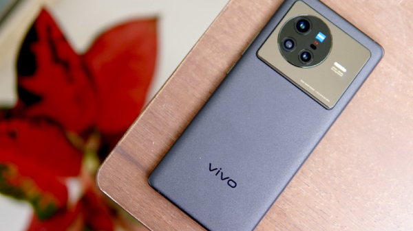 8GB RAMಆಯ್ಕೆಯ ಈ ವಿವೋ ಫೋನ್‌ಗೆ 21% ಡಿಸ್ಕೌಂಟ್‌!ಹಾಗಿದ್ರೆ ಆಫರ್‌ ಬೆಲೆ ಎಷ್ಟು?